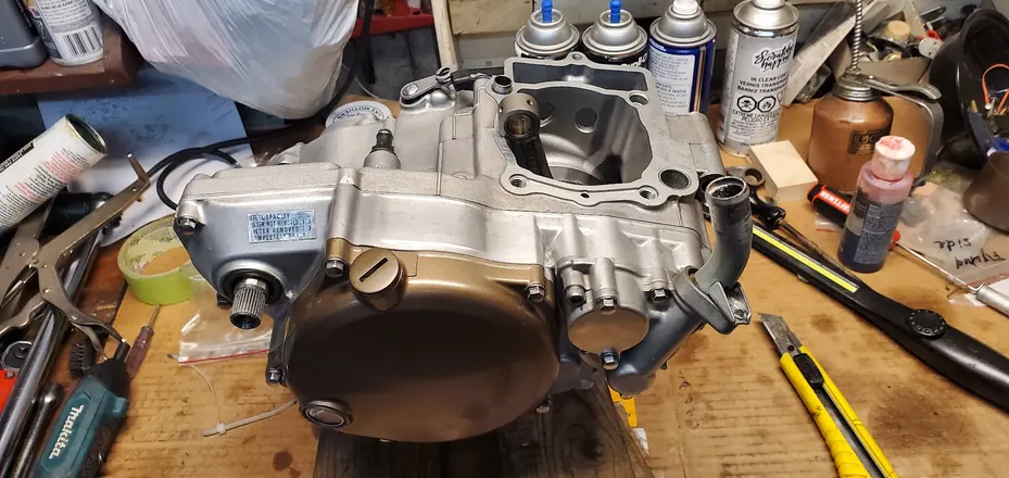 Four-stroke bottom end reassembled, with the connecting rod in place